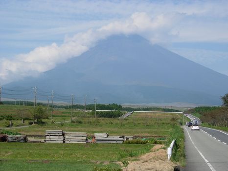 久々に近くで富士山を見ました