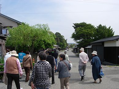 旧東海道島田宿の大井川の川越人足などの建物が並んでいます。